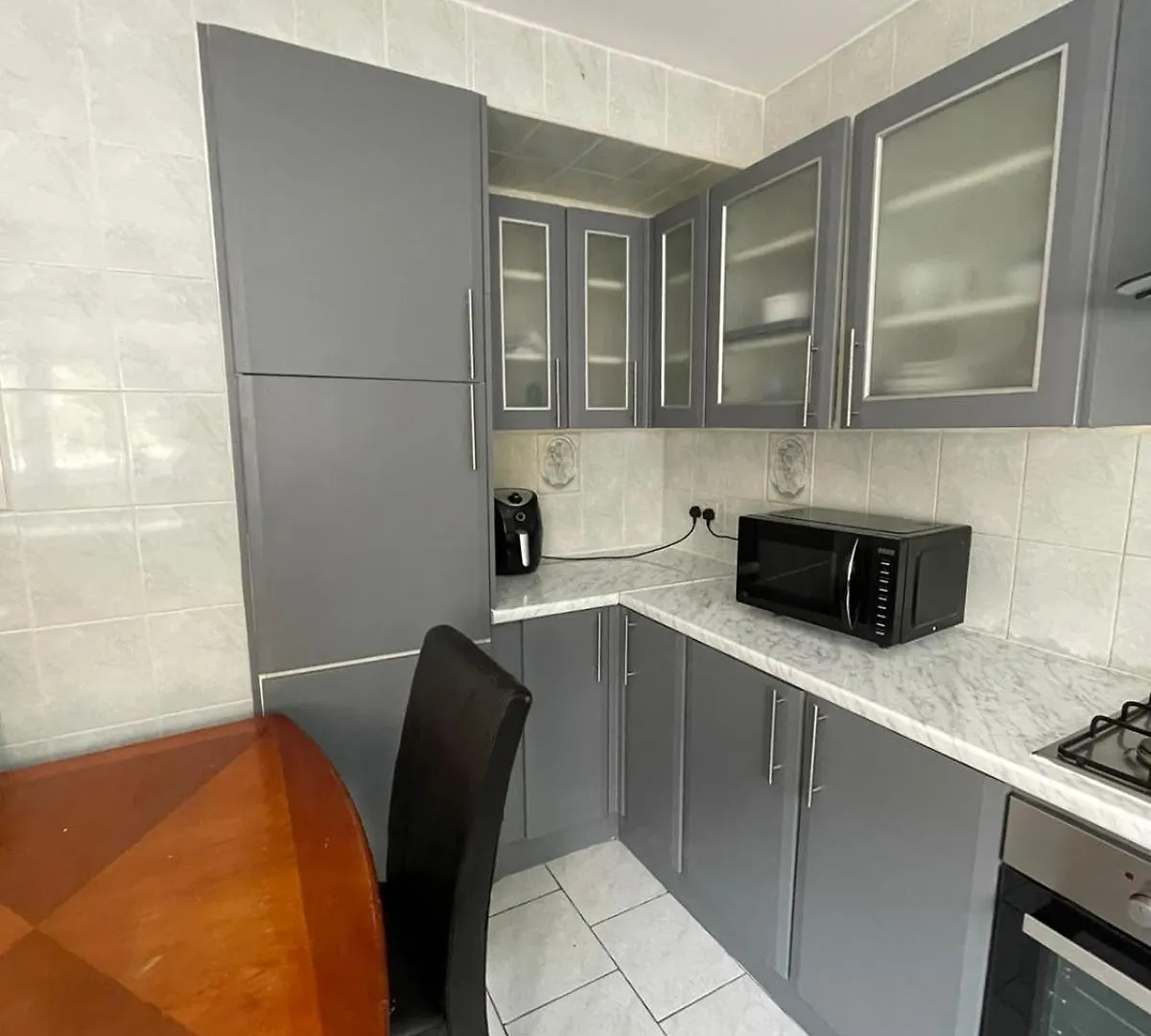 Lovely Spacious 3 Bedroom House With Sofa Bed, 30 Minutes From Central London location